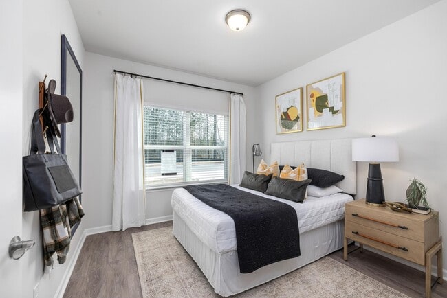 Bedroom - Creekside Cottages at Opelika