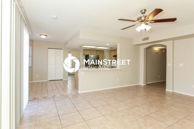 Building Photo - 4 Bedroom Pet-Friendly Home in Glendale, A...