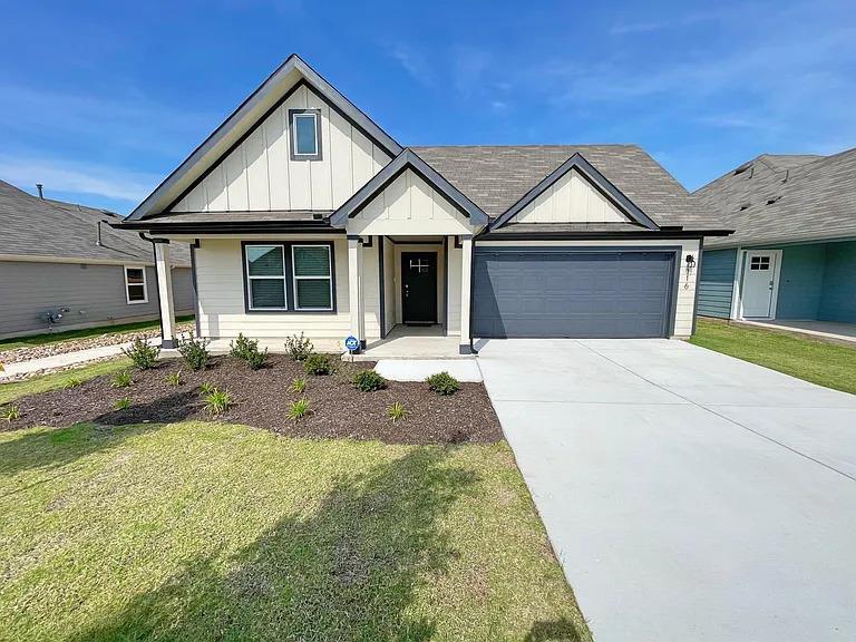 Foto principal - 116 Sweetwater Crk Ln