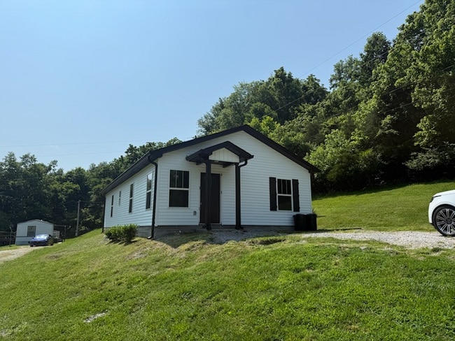Building Photo - 14 Jones Ln