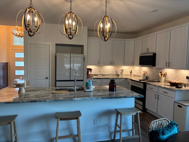 Foto del edificio - 1912 Eliel Ln