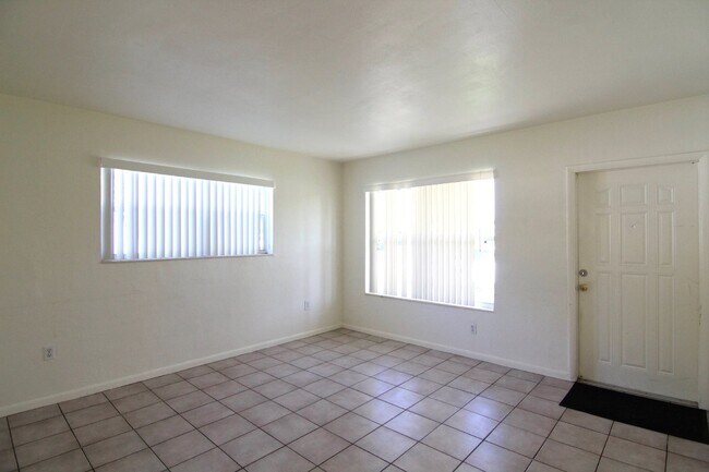 Foto del edificio - 3 bedroom 2 Baths