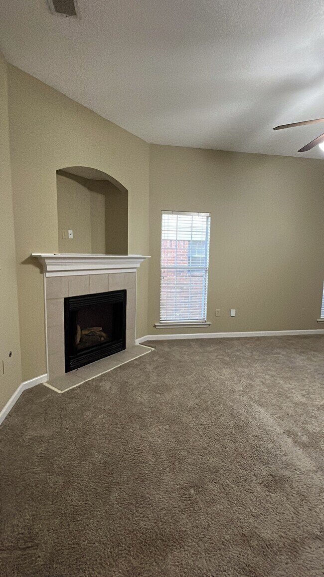Foto del edificio - 2777 Virginia Woods Pl