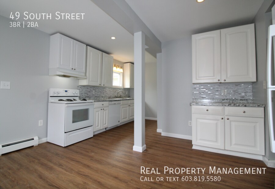 Foto principal - Spacious 3 Bedroom Townhouse in Rollinsford!