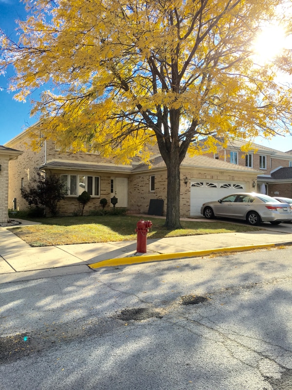 Building Photo - 6517 W Belle Plaine Ave