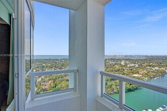 Building Photo - 4401 Collins Ave