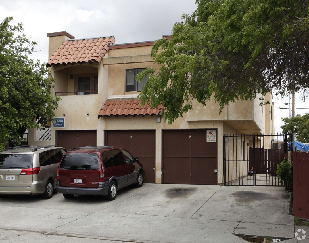 Primary Photo - 4211 N 48th St