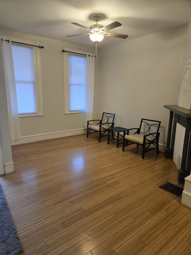Building Photo - 4252 N 15th St