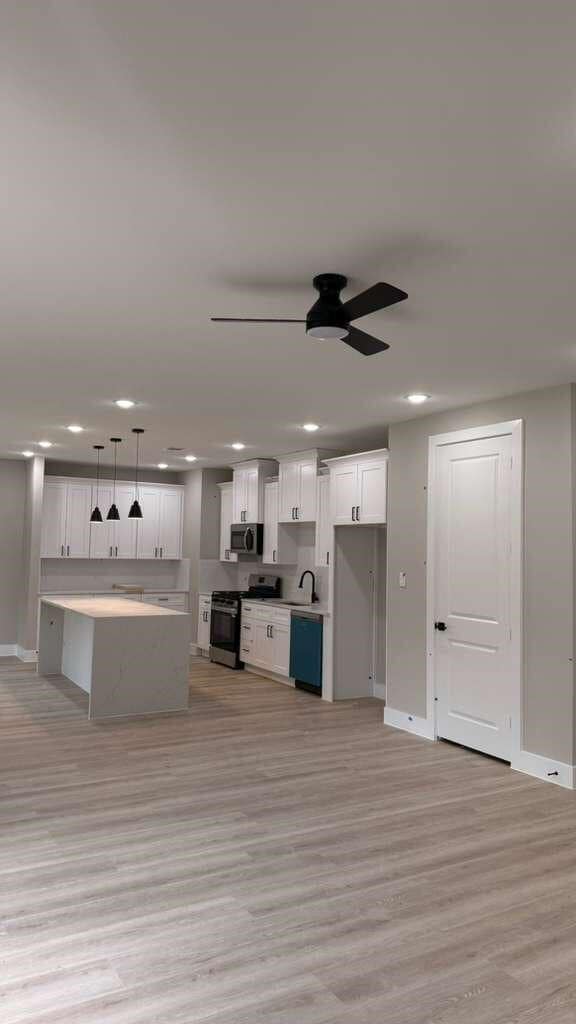 Building Photo - 20007 Venetto St