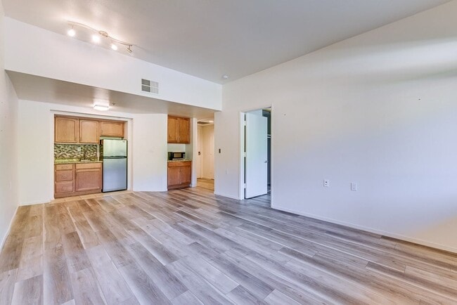 Building Photo - Legacy Hills at Poway 55+