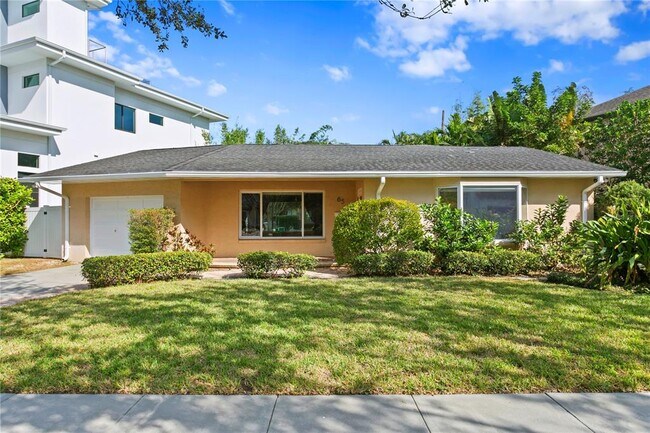 Building Photo - 65 Bahama Cir