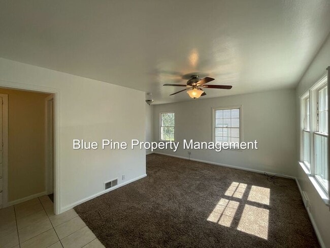 Building Photo - 52 Ravine Dr
