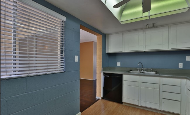 Photo - 4201 E Camelback Rd Townhome