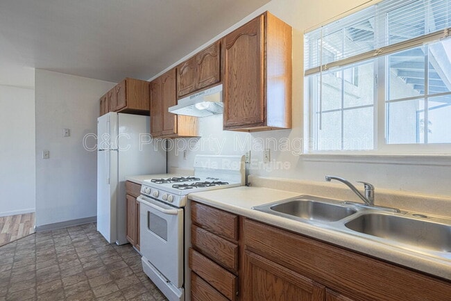 Foto del edificio - 15 Dolores Ave