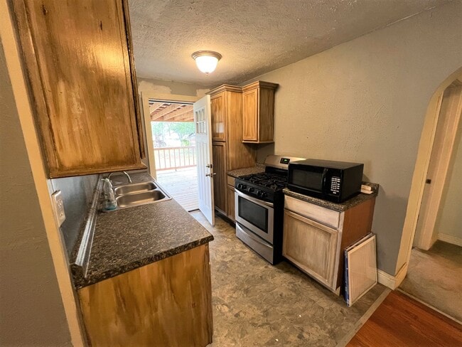 Building Photo - 1713 Ordway St