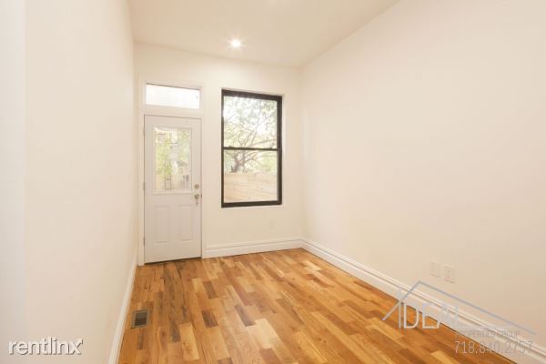 Foto del edificio - 21 Goodwin Pl