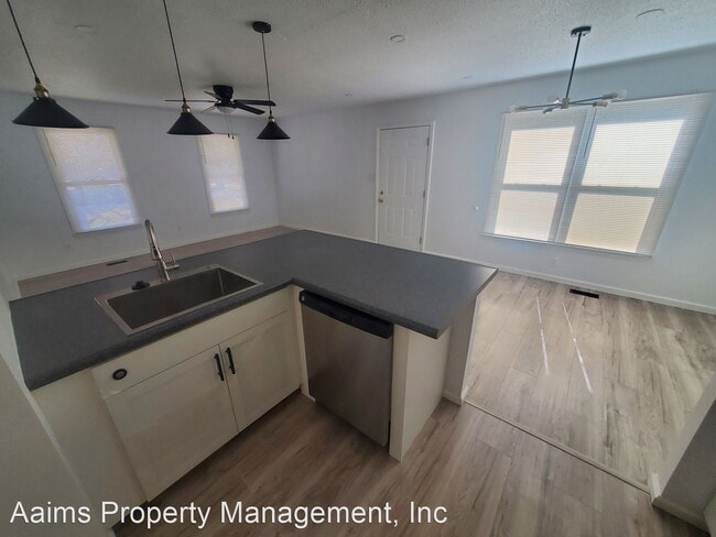 Building Photo - 3 br, 2 bath House - 104 Greeley Cir.