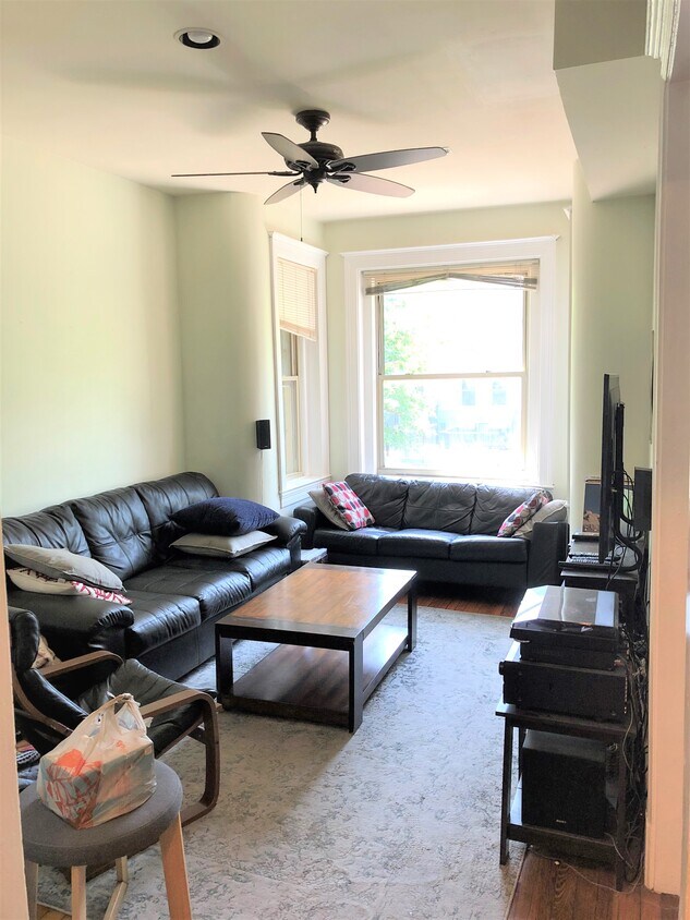 1321 Harvard St NW Unit 1, Washington, DC 20009 Apartments at 1321