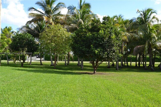 Foto del edificio - 5425 SW 190th Ave