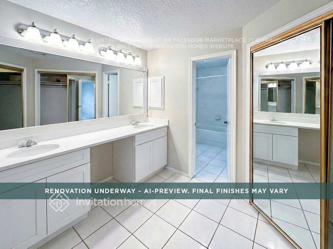 Building Photo - 3871 Biscayne Dr