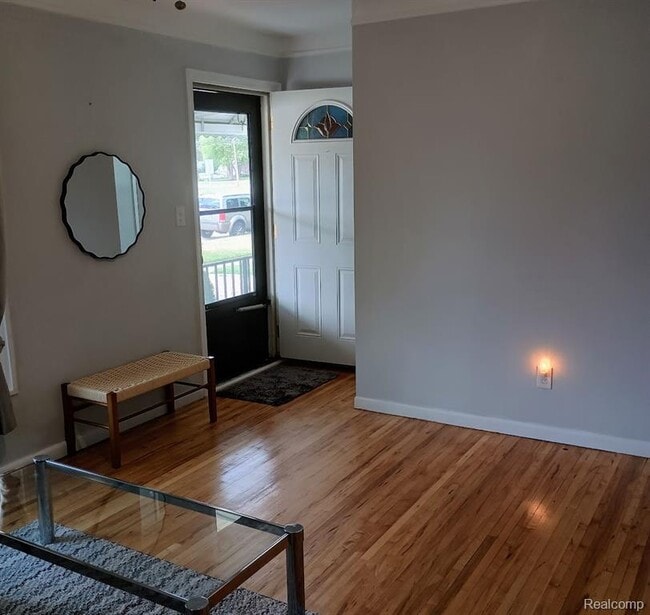 Building Photo - 25880 Groveland St