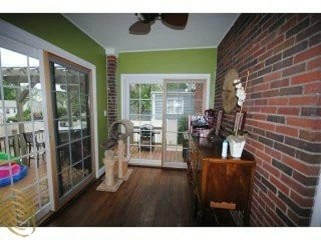 Building Photo - 2645 Woodbine Dr