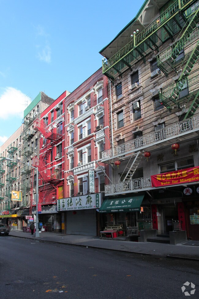 Building Photo - 66 Bayard St