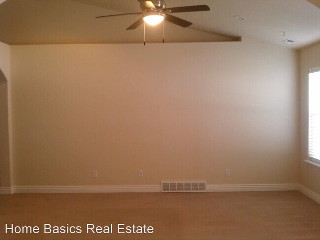 Building Photo - 3 br, 2 bath House - 676 W 1100 S