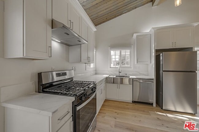 Foto del edificio - 853 S Bedford St