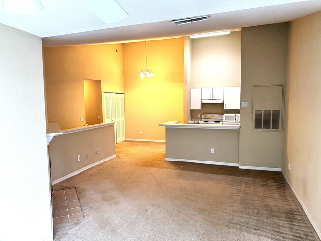 Building Photo - 1717 County Rd 220