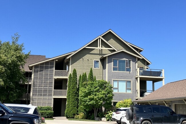 Building Photo - 481 Mariners Way