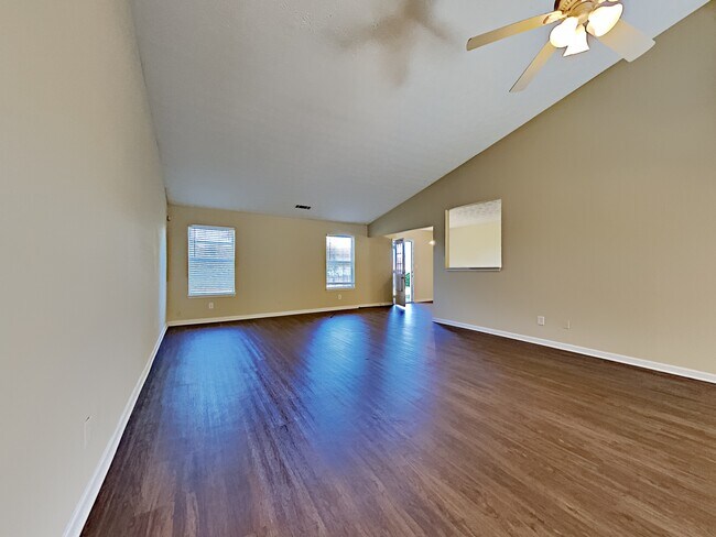 Building Photo - 186 Dean Way