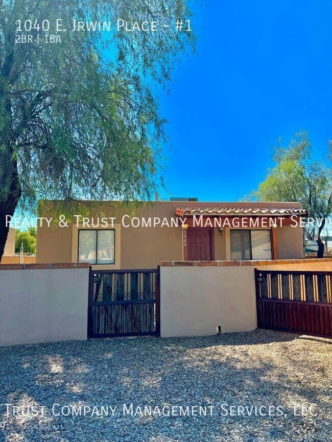 Foto del edificio - Centrally Located Duplex w/Tile Floors
