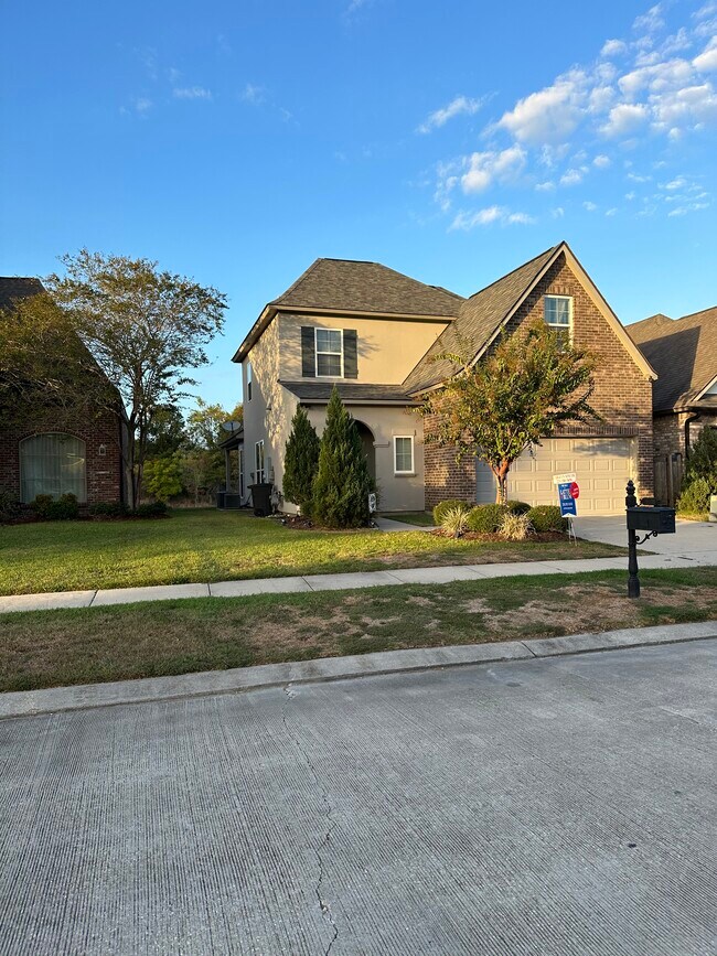 Foto del edificio - 15413 N Mistybrook Dr