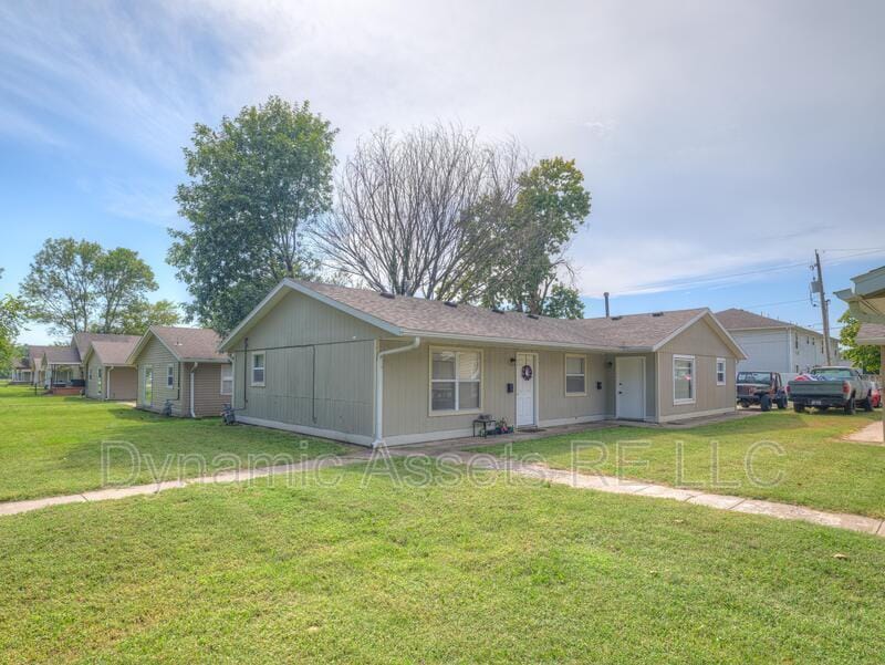 1906 John F Kennedy St Unit A, Pittsburg, KS 66762 Condo for Rent in