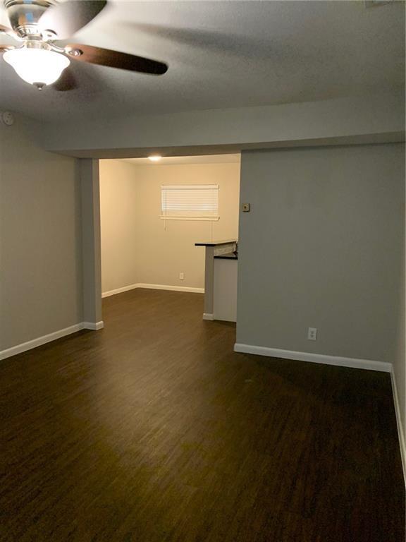 Building Photo - 303 W 40th St