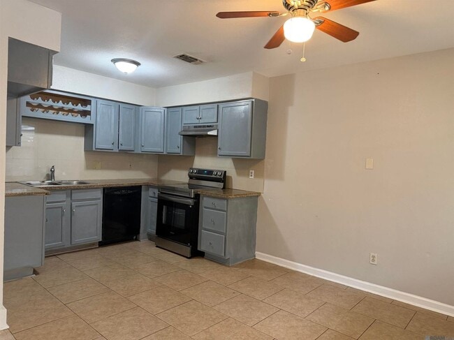Building Photo - 2723 Tifton St