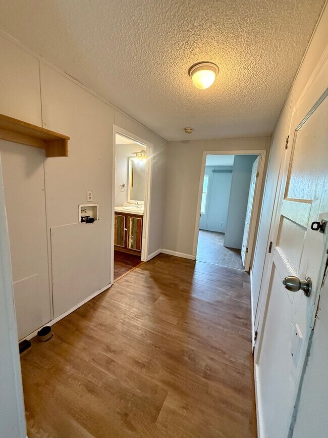 Building Photo - 3 bedroom 2 bath Trailer In Grosse Tete LA