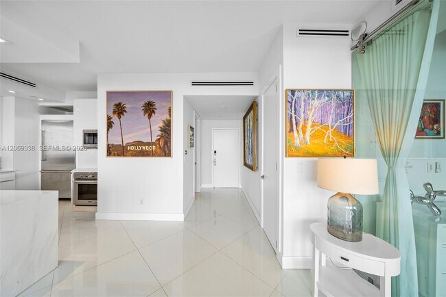 Building Photo - 4779 Collins Ave
