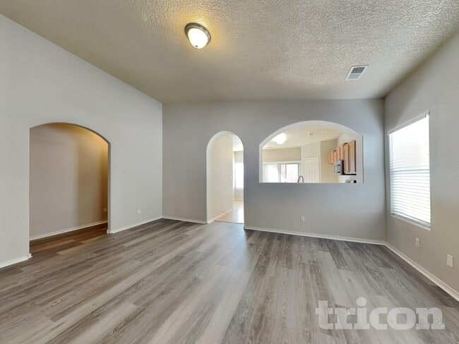 Building Photo - 2956 Wilder Loop Northeast