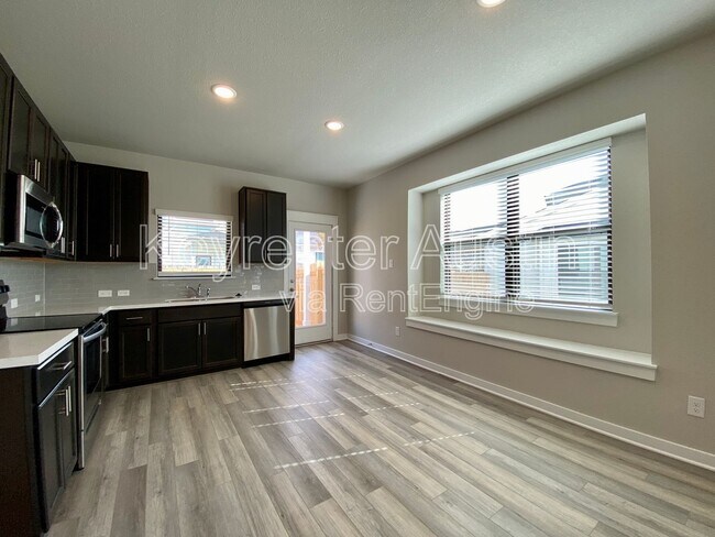 Foto del edificio - 520 Fieldwood Dr