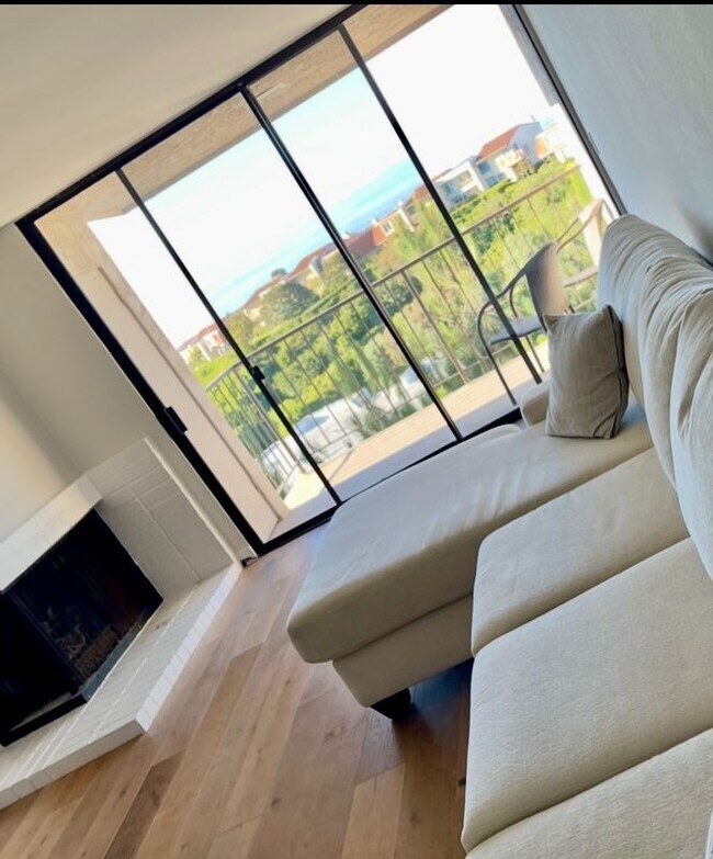 Foto del edificio - 5959 Peacock Ridge Rd