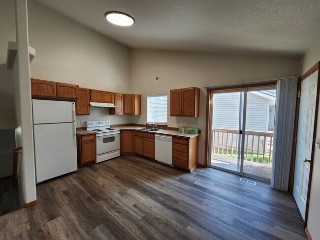 Foto del edificio - 7815 Deschutes Dr