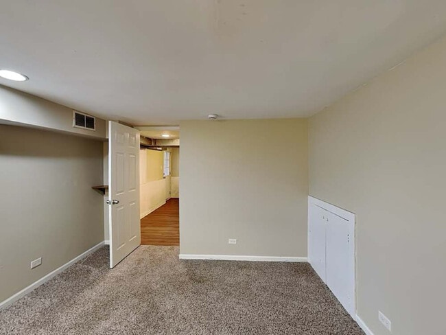 Foto del edificio - 144 E Drummond Ave