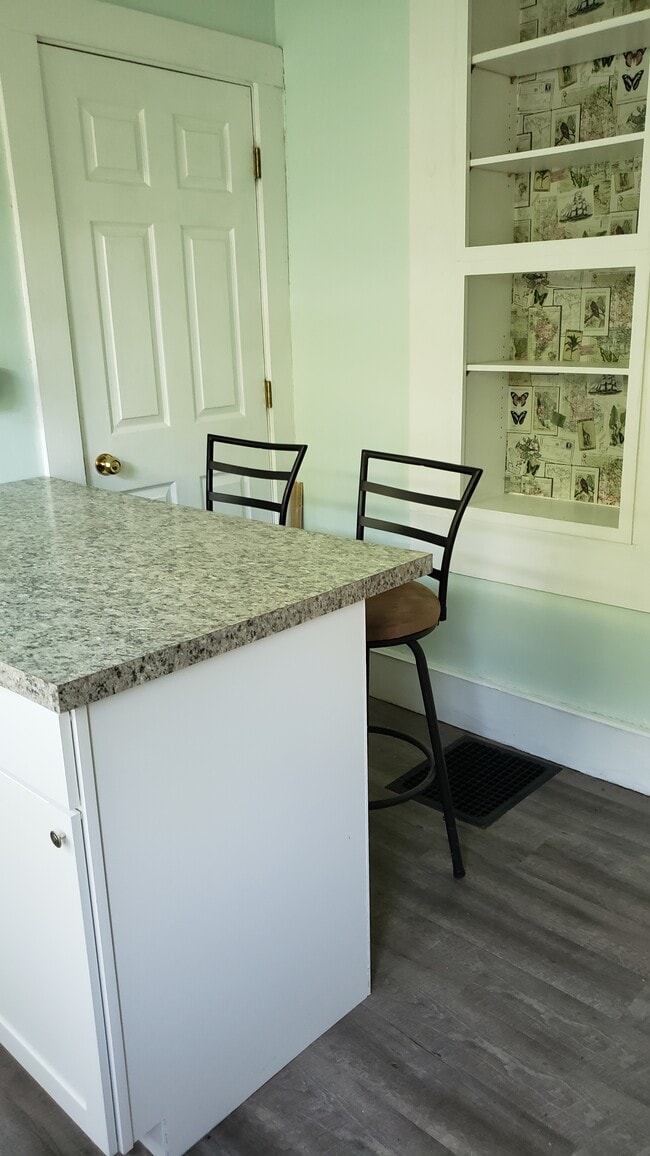 kitchen - 1861 N Main St