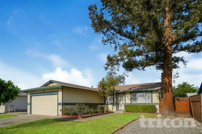 Building Photo - 816 Spoonbill Ln