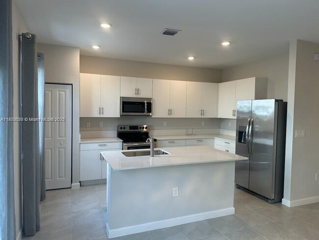 Building Photo - 11913 SW 245 Ter