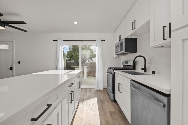 Foto del edificio - Brand new!