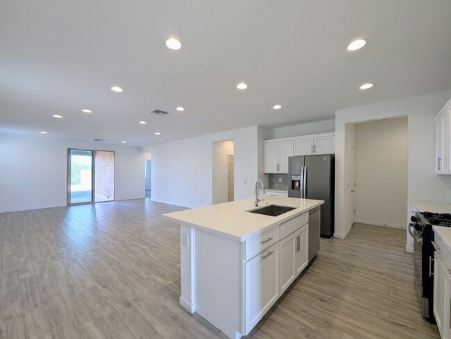 Foto del edificio - 4827 S 117th Ave