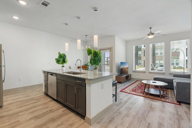 Foto del edificio - 12100 1/2 Ferrystone Glen Drive-ID1240322P